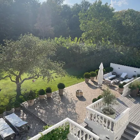 Stor Palaevilla Ved Skov Vila Risskov